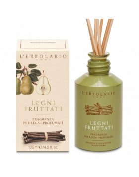 L'Erbolario Legni Fruttati Αρωματικό Χώρου 125ml με Ξύλινα Στικ – Ζεστές ξυλώδεις και φρουτώδεις νότες για ατμόσφαιρα γαλήνης και φρεσκάδας
