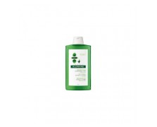 Klorane Oil Control Shampoo with Nettle Μειώνει το Σμήγμα, Ρυθμίζει την Λιπαρότητα Σαμπουάν με Εκχύλισμα Τσουκνίδας για Λιπαρά Μαλλιά 200ml